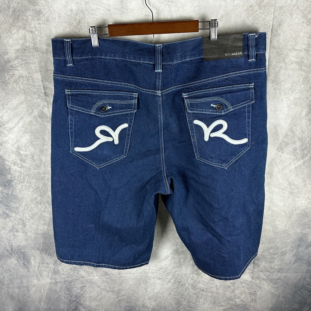 Rocawear Mens Classic Fit Denim Shorts Blue Dark Wash Embroidered Logo Size 46